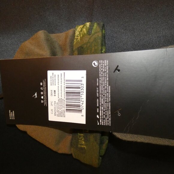 Nike baby gift set - Picture 2 of 3